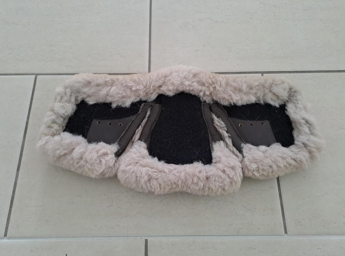 Lammfell Auflage für die Stübben Equisoftgurte