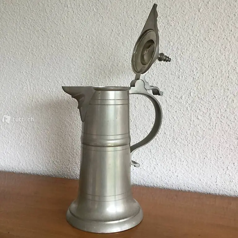 Zinnkanne mit Klappdeckel gestempelt alt