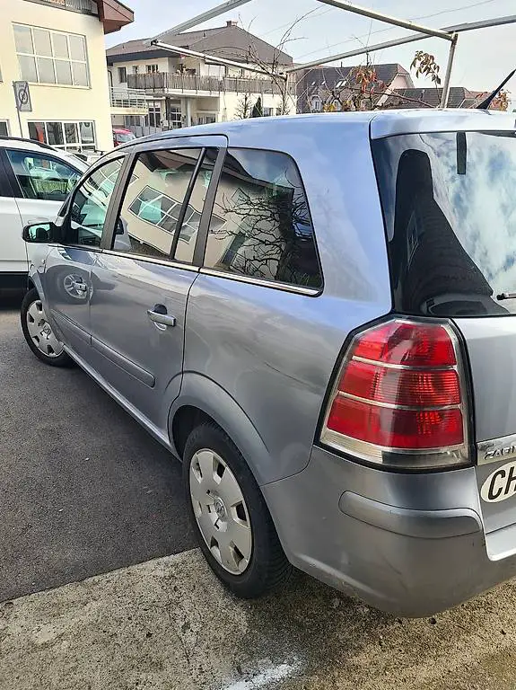 Opel zafira 2.2 ab Platz (für Export)