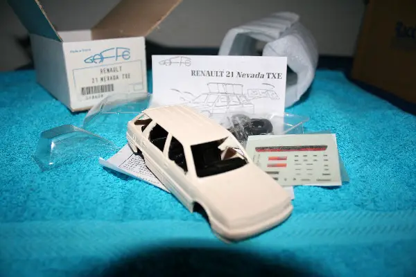 GAFFE 1/43 1986 Renault R21 Nevada TXE (Phase 1) Resin-Kit