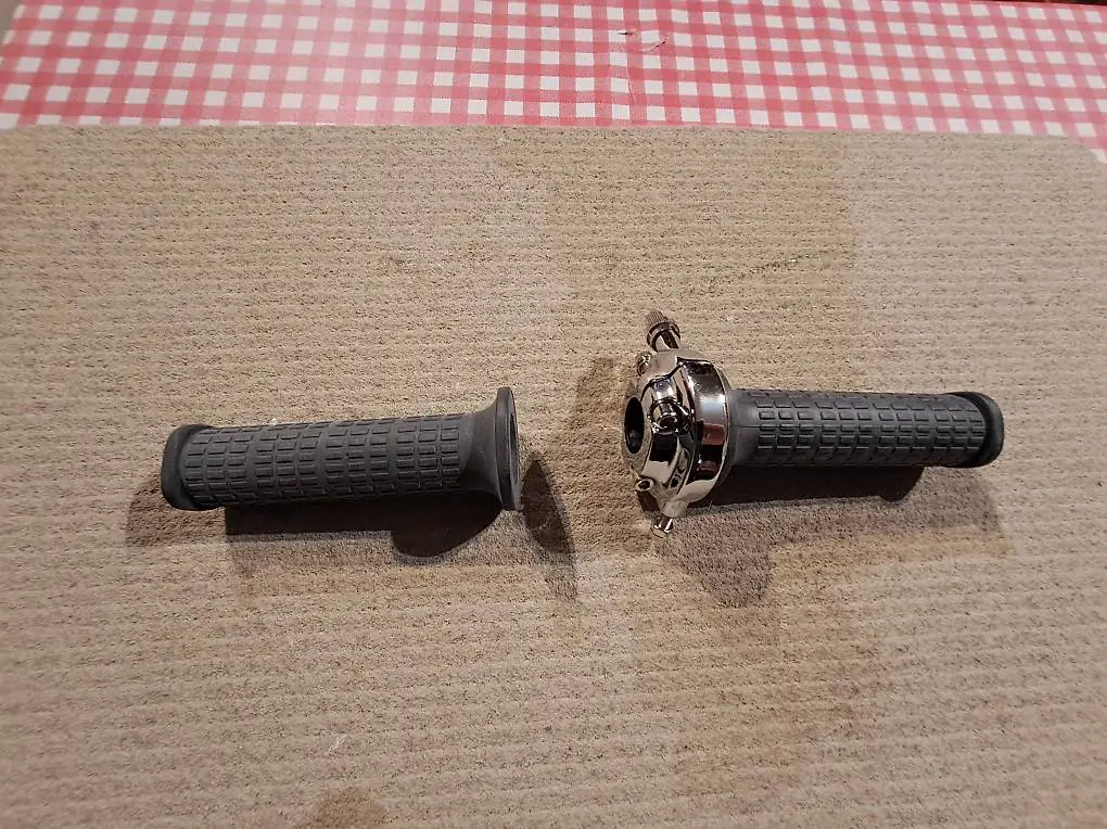 manopola del gas cromata per motorino