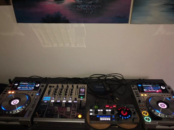 Pioneer CDJ-2000 nexus, Pioneer DJM 900 nexus - Platinum