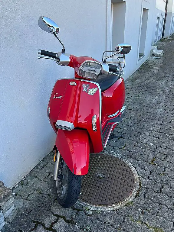 Lambretta V125 Special