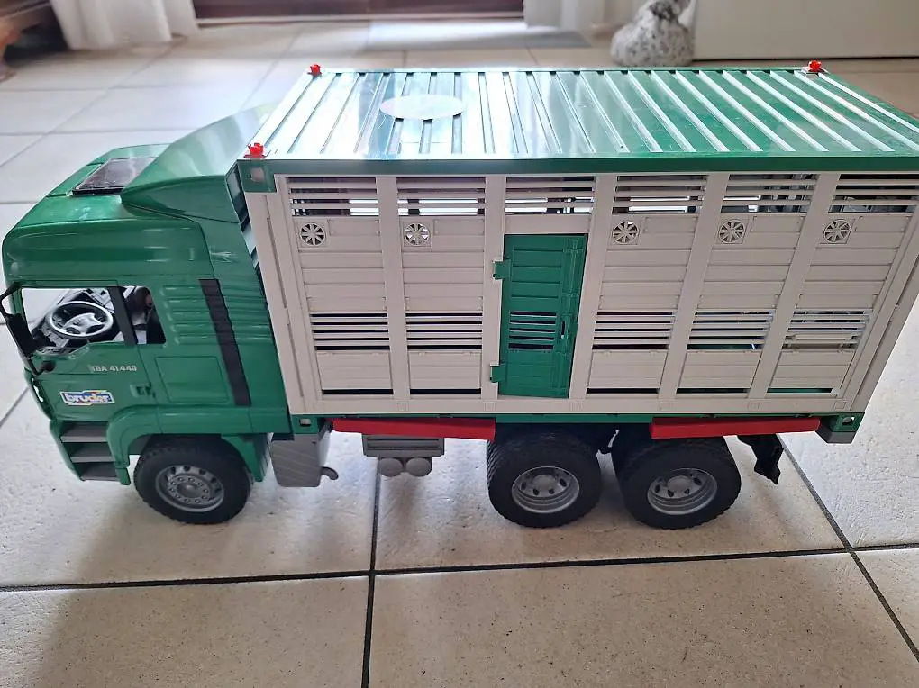 Camion Bruder Scania Super 560R