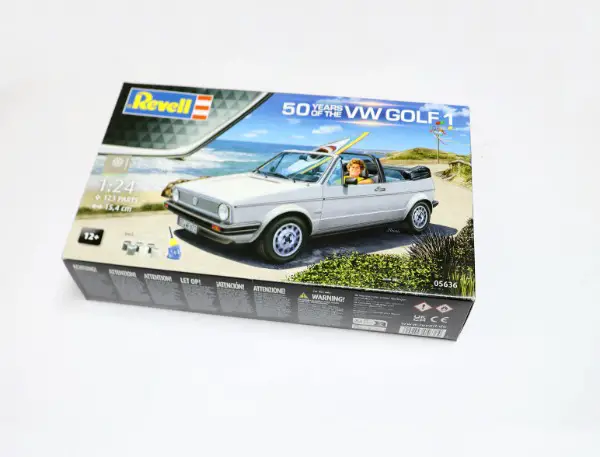Gift Set VW Golf 1 Cabriolet / 50 Years of the 1:24 von Revell