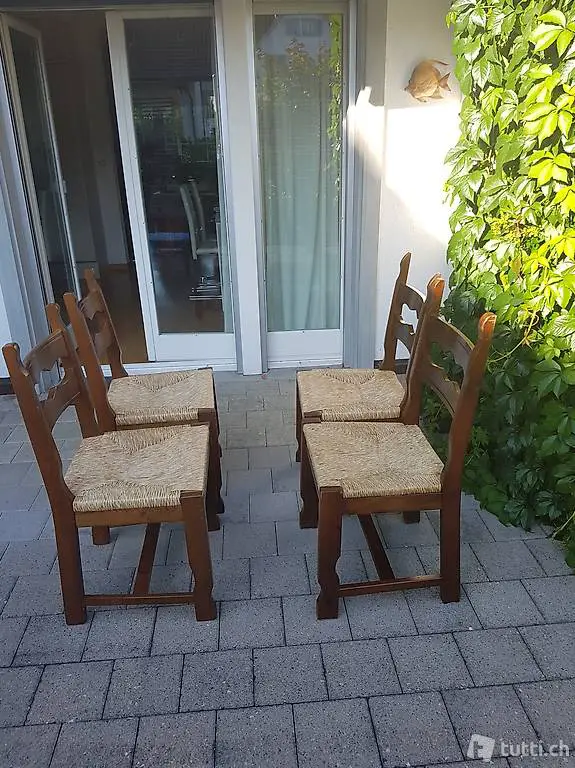 4 Tessiner Stühle Nussbaum