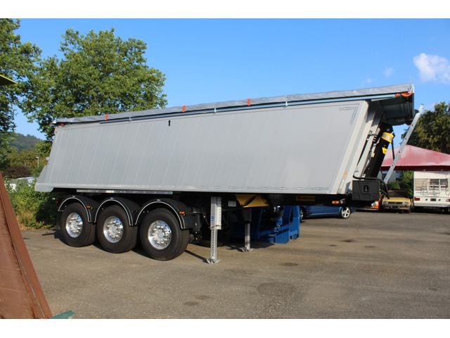 WIELTON, WIELTON Kippsattelauflieger 28m3, Rückwärtskipper