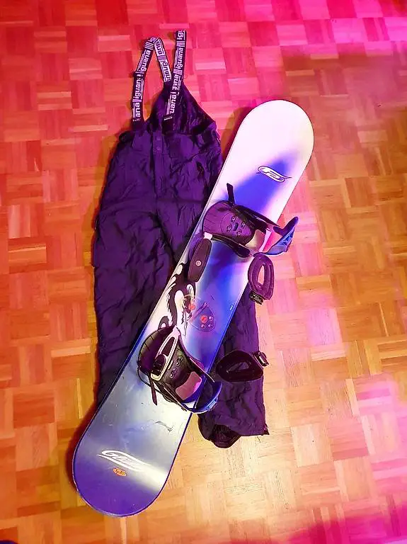 Snowboard F2 inkl. Bindungen Proflex