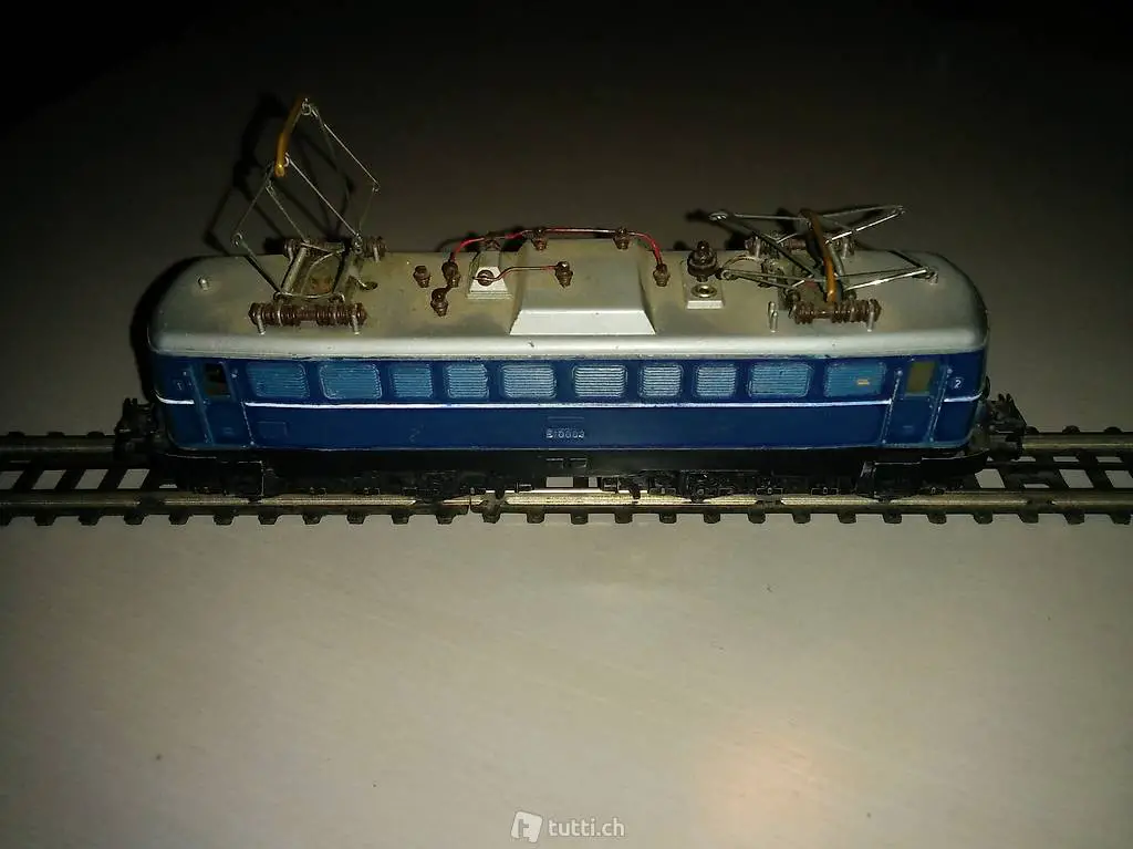 Trix Express H0 2243 Elektrolokomotive DB BR E10 003 blau