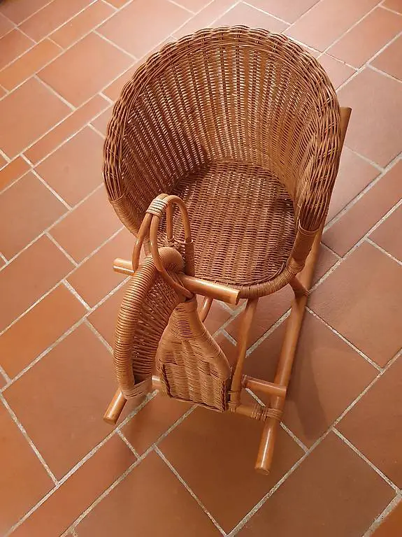 Cavallo a dondolo in vimini