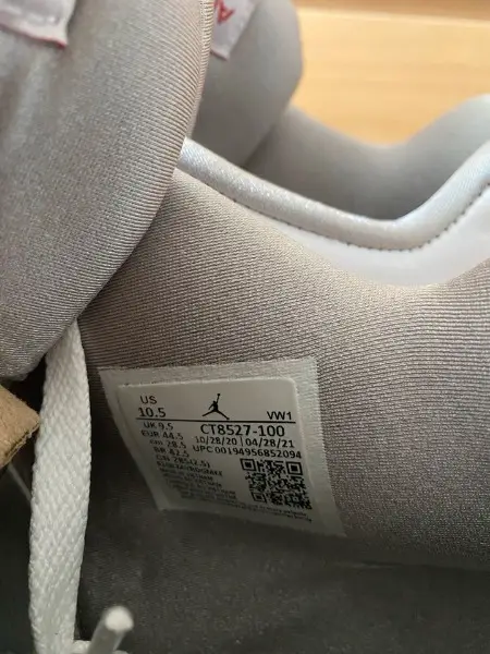 Jordan 4 Retro White Oreo (2021)