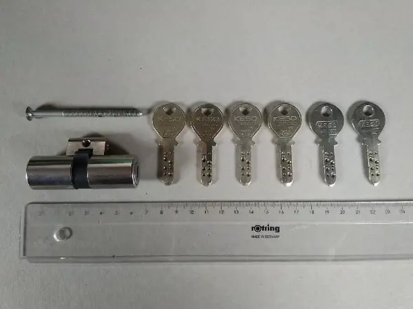 Cilindro Keso 3000 con 6 chiavi