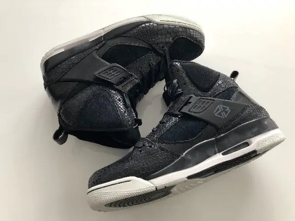 Special Edition AIR JORDAN FLIGHT 45 HIGH Sneaker Schuhe