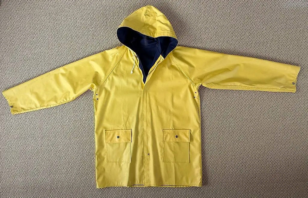 Regenjacke, Friesennerz, PVC beschichtet, Gr. L, getragen.