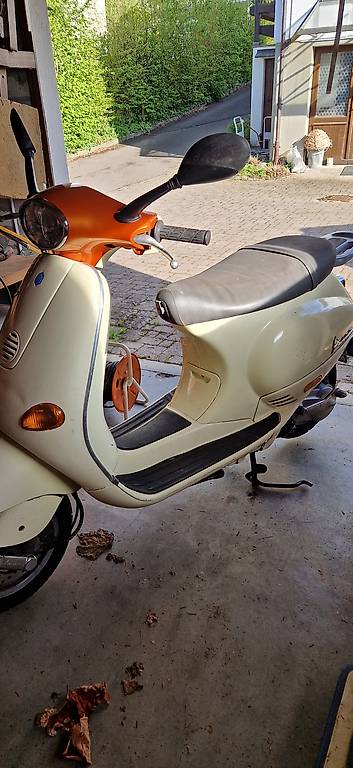 Vespa Piaggio 125 Beige