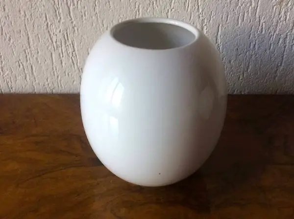 Schöne Porzellan Vase, weiss (klein)