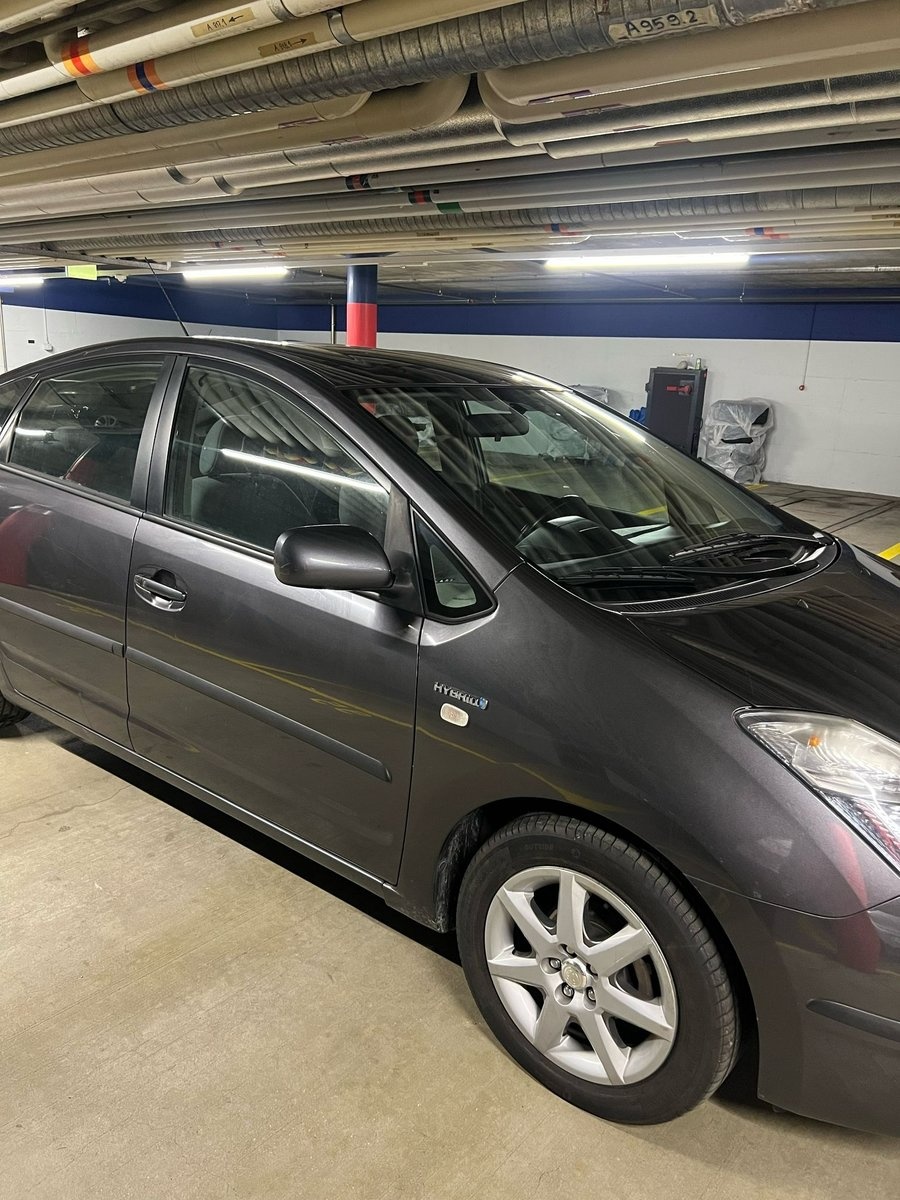 TOYOTA Prius 1.5 16V Hybrid