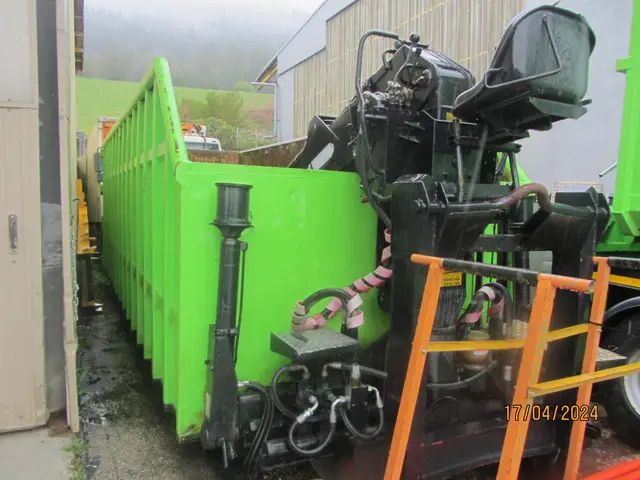 Benne- grue JONSERED 100 Compact, Abrollcontainer / Mulden