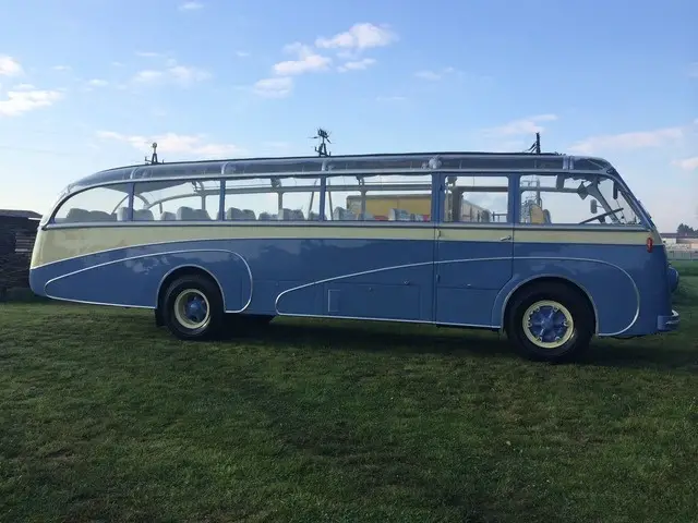 SAURER, Oldie Reisebus Jahrgang 1950, Reisebus