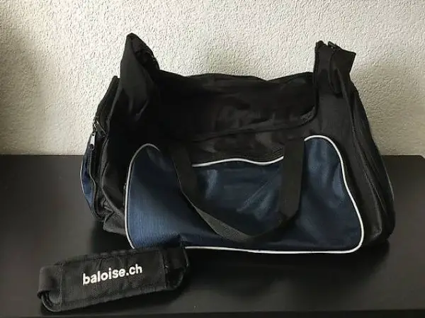 Super grosse, stabile Sporttasche.