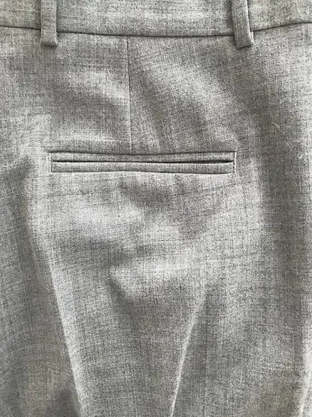 COS Bundfaltenhose unten eng Geschnitten aus Wolle GR 38