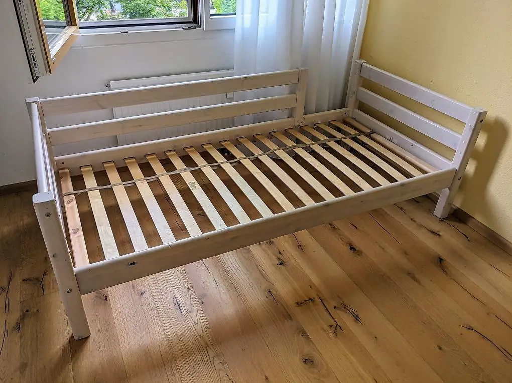 Flexa Bett 90x200 mit Seitenschutz zum Herausklettern