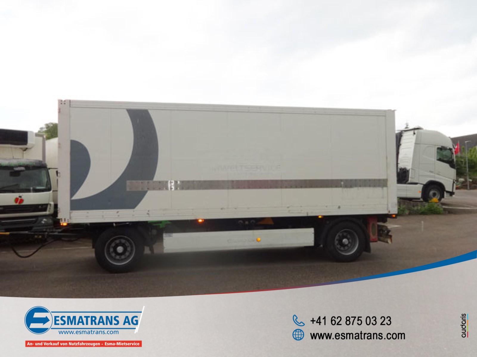 KRONE, AZF18 Kasten/DURCHLADEYSTEM, Kunststoffkoffer isoliert