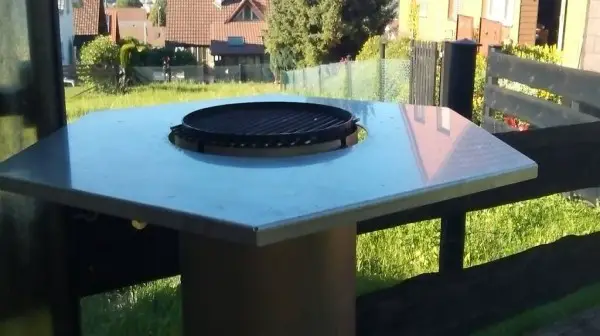 1 Garten grill aus Edelstahl