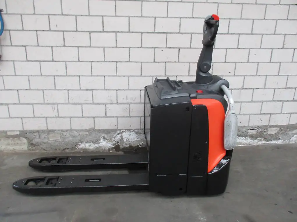 stapler toyota bt lpe 200 ameise 24