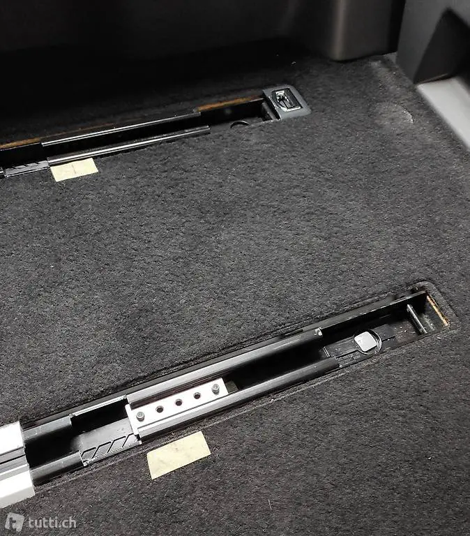 Halterung fix zu Schienensystem VW T5 / T6