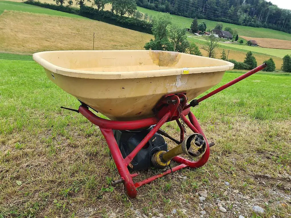 Vicon Düngerstreuer Pendelrohrstreuer
