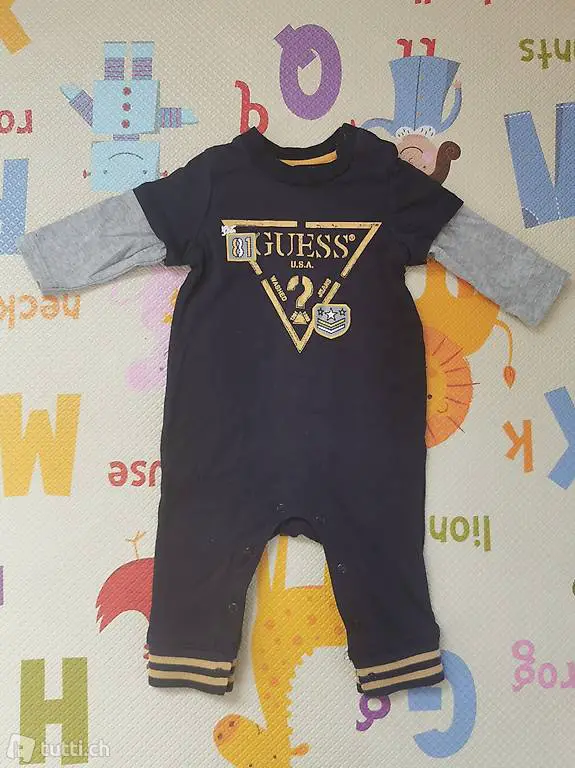 Guess Strampler (Gr. 3-6m)
