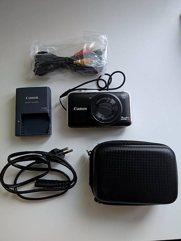Canon PowerShot SX230 HS? Kompaktkamera 14x Zoom