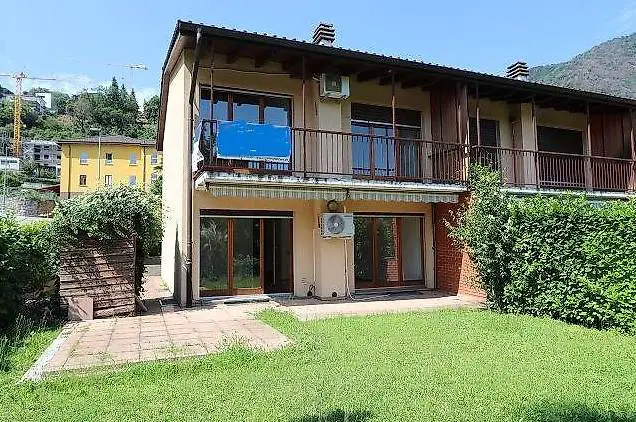 4 ½ -Zi.-Eckhaus mit Garten/Casa angelo di 4 ½ loc.giardino