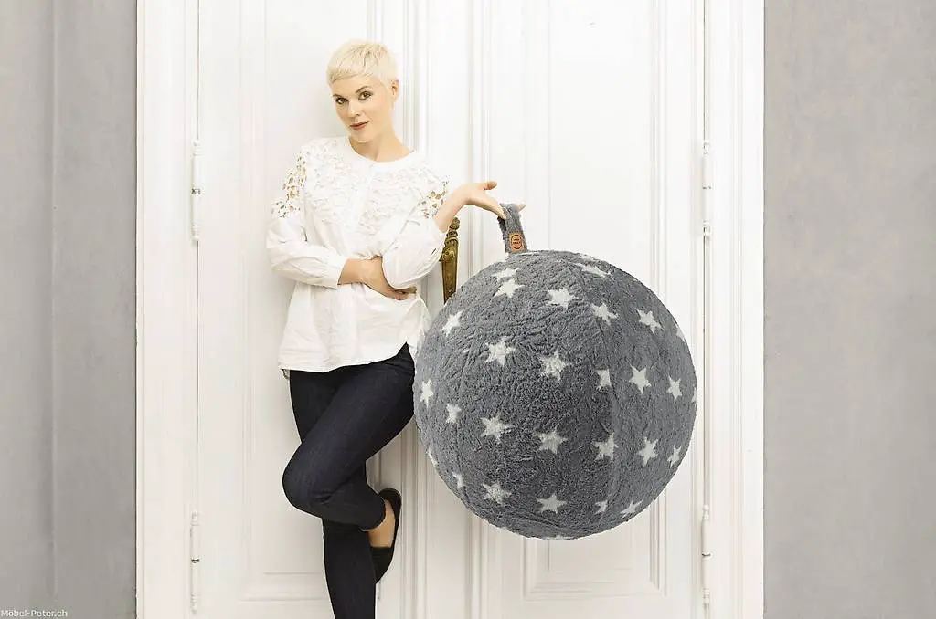 Fluffy Sitzball in diversen Farben erhältlich