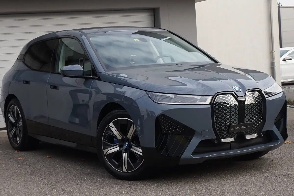 bmw ix 40 l.edition - 8 jahre garantie - gratis service