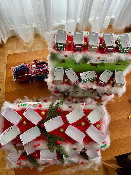 2 neue Adventskalender Hand gefertigt Unikate Topp