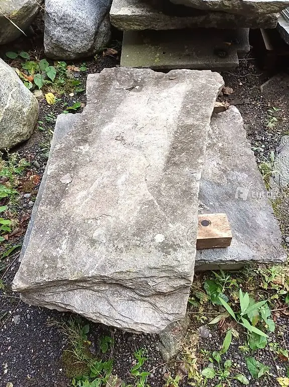 vecchia pioda in sasso molto rustica