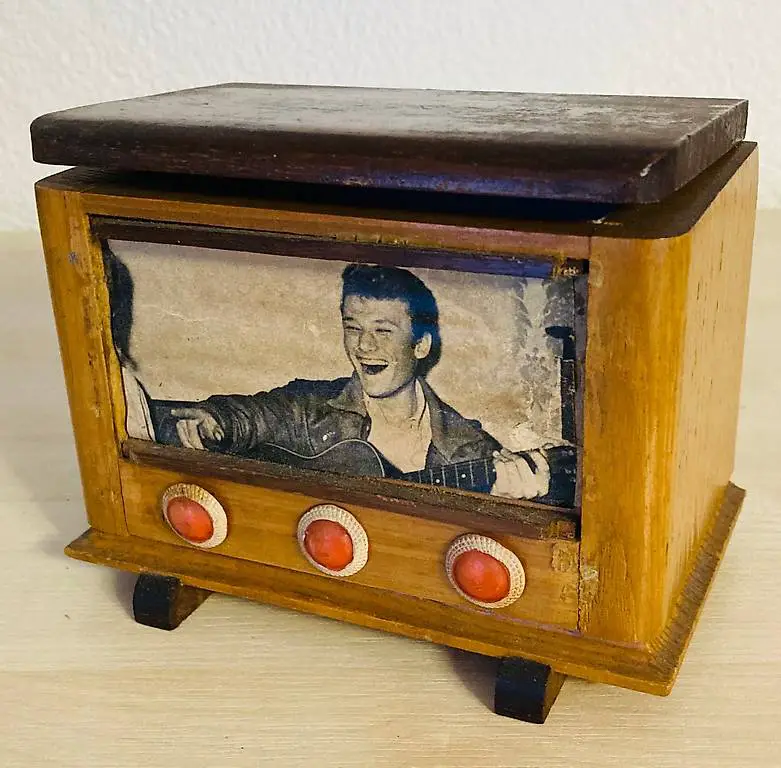 Alte Spieldose aus den 50er Jahren