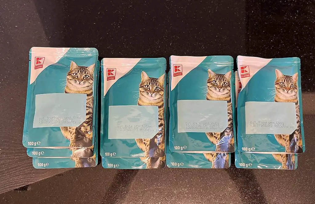 Katzenfutter 9 Beutel