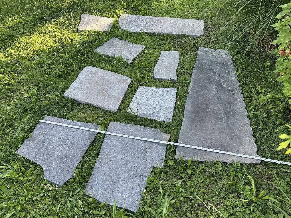 Schöne Granitplatten für den Garten