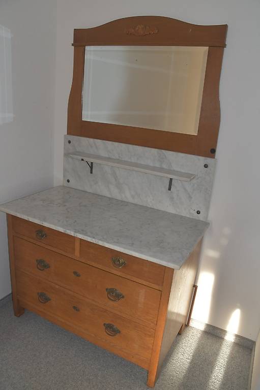 antike Kommode Waschtisch mit Marmorplatte