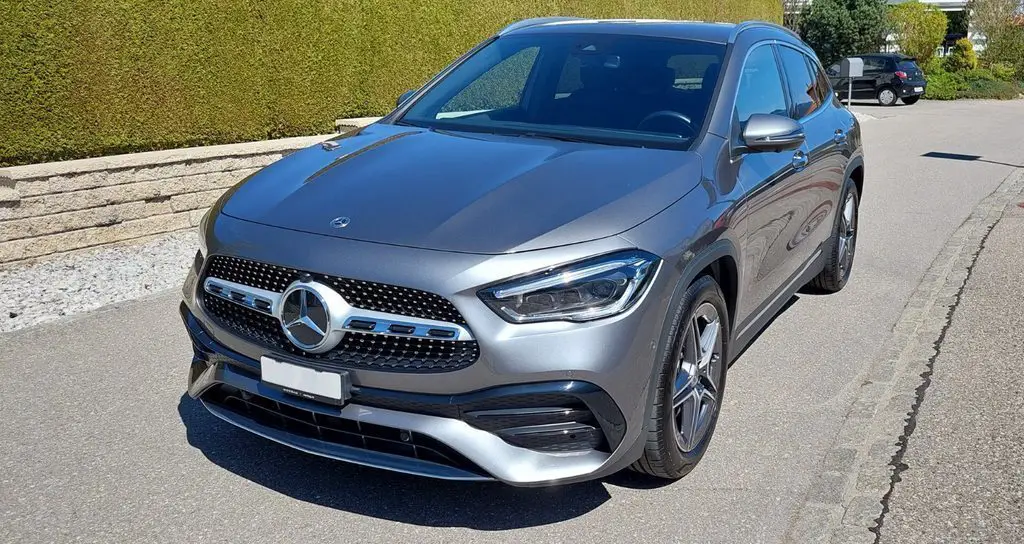 mercedes-benz gla-klasse h247 gla 220 d amg line 4matic