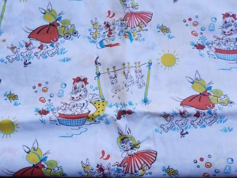 tissus ancien pour enfant