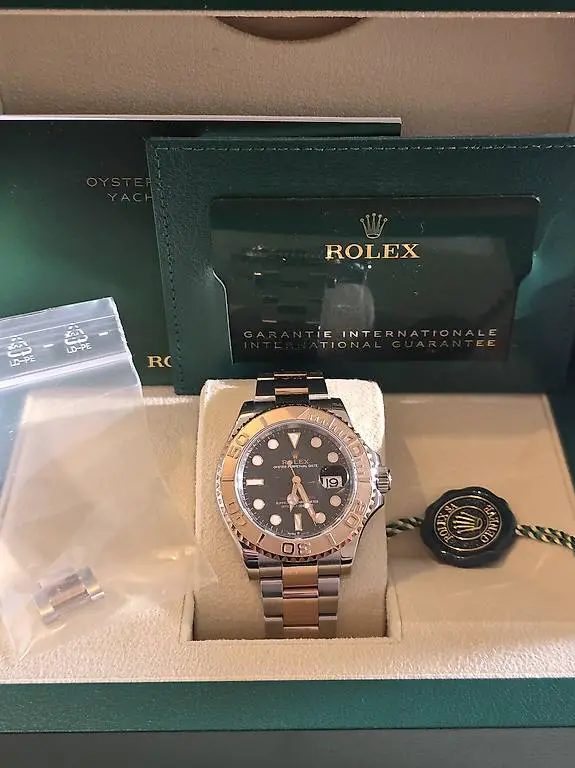 Rolex Yachtmaster 40 Everose 18 K/Stahl 2021 Full Set