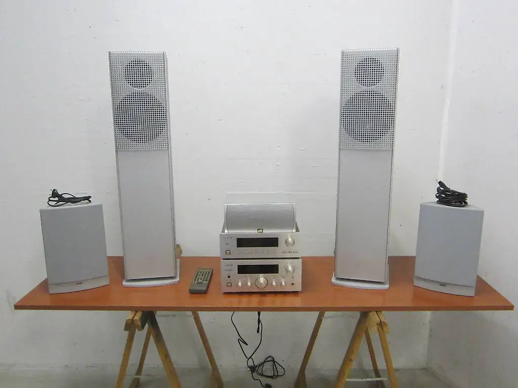 rowen - loewe - psb - lautsprecher / teac anlage