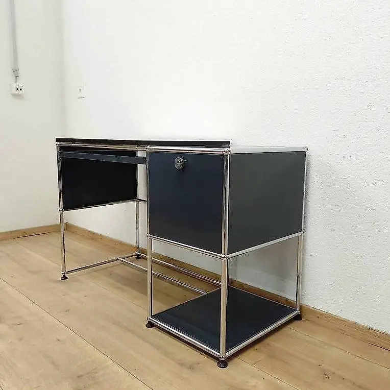 USM Haller Schreibtisch/Homeoffice Anthrazit