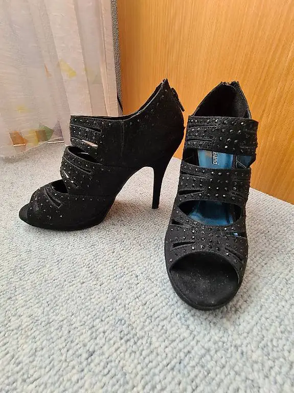 Highheels mit Glitzersteinen, schwarz, neu