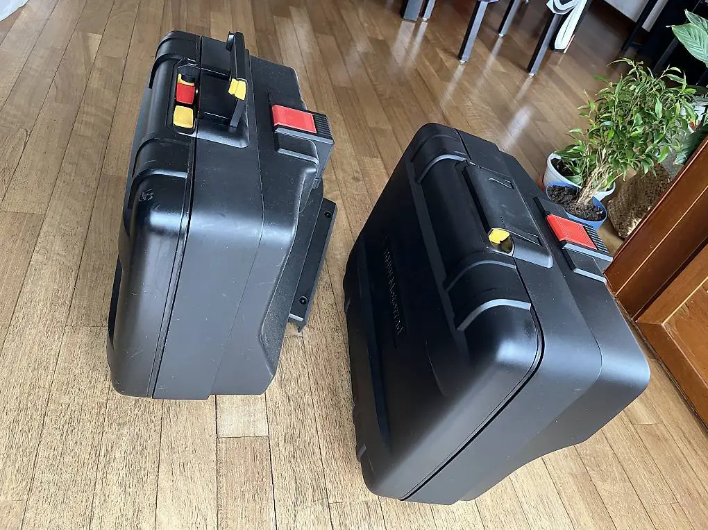 Valige laterali BMW vario F 800gs