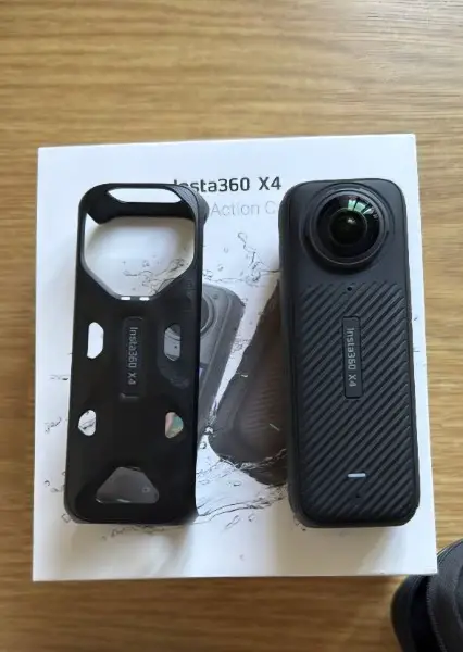 Insta 360 x4